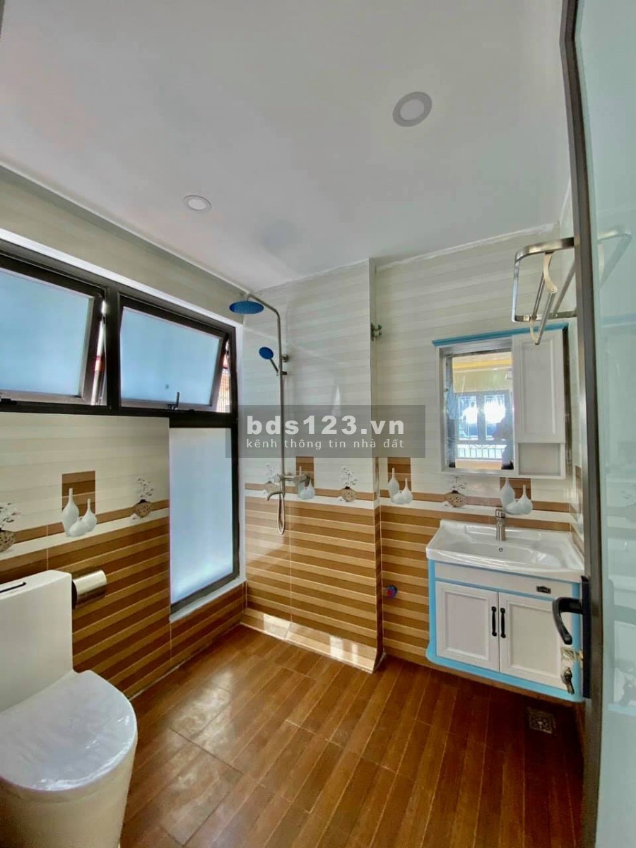Nhà nguyên căn siêu đẹp, mới tinh cực hiếm Vũ Trọng Phụng Quận Thanh Xuân giá 4.3 tỷ, thương lượng