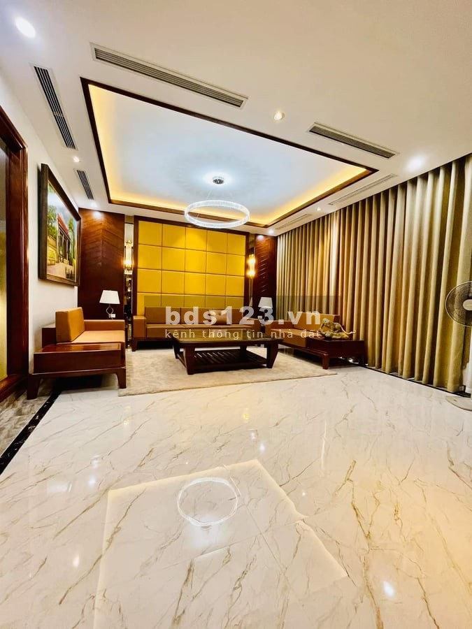 Siêu phẩm Lê Trọng Tấn, đúc 5 tầng thiết kế Châu Âu, mặt tiền rông, vị trí hiếm, giá 8 tỷ