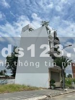 Còn 3 lô mặt tiền đường 20 m, giá rẻ gần vinhome Quận 9 gía 3.7 tỷ, sổ săn, đủ pháp lý