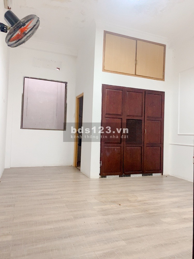 Cho thuê nhà hẻm xe hơi ra vào được 26/32 Nguyễn Minh Hoàng P12 Quận Tân Bình