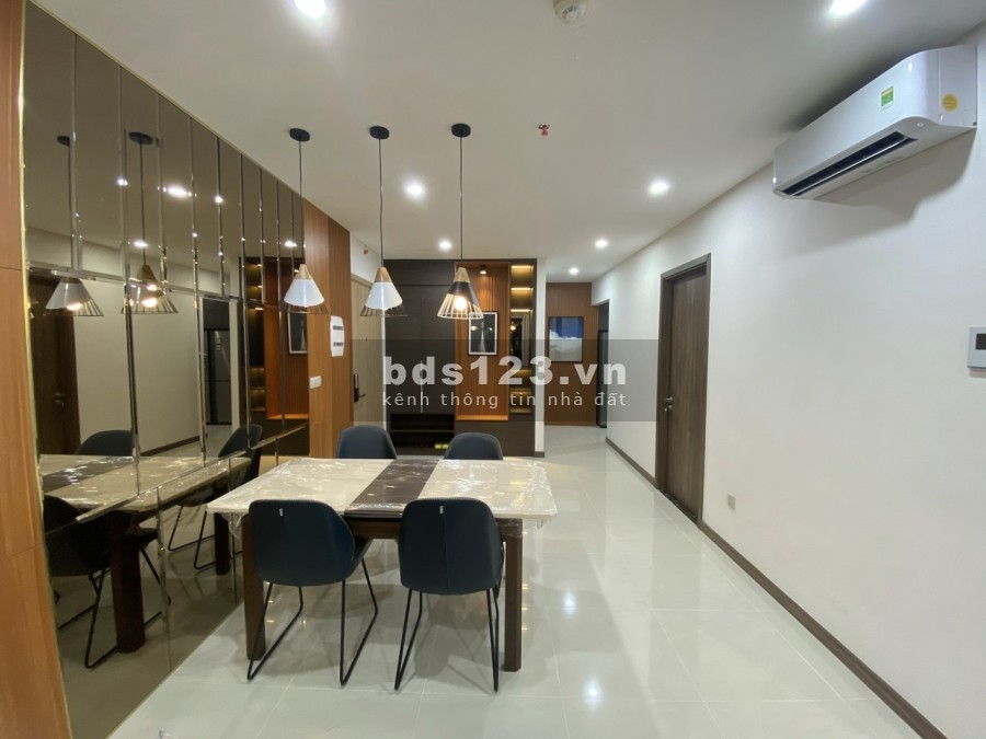 Chính chủ bán nhanh căn hộ cao cấp Hado Centrosa mặt tiền đường 3 tháng 2, Quận 10,