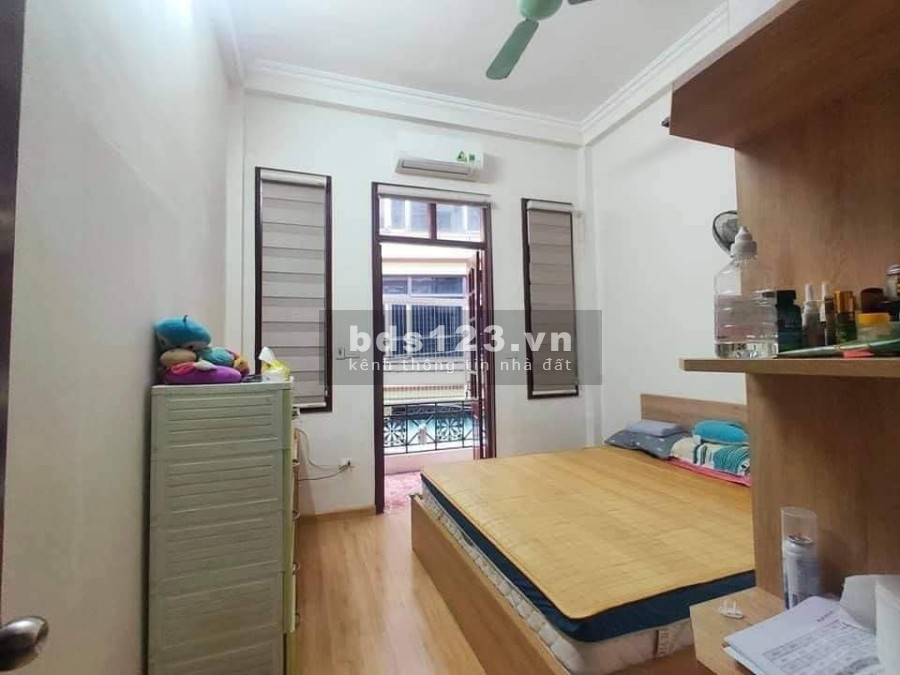 Nguyên căn đúc 5 tầng thoáng tại Mỹ Đình, mt 4,5m, ô tô vào, kinh doanh đỉnh, lô góc ngõ thông