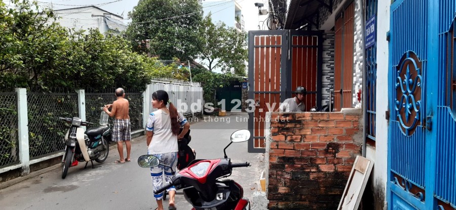 Nhà nguyên căn trống suốt diện tích sử dụng 5*30 1 trệt 1 lầu cho thuê giá 15 triệu/tháng