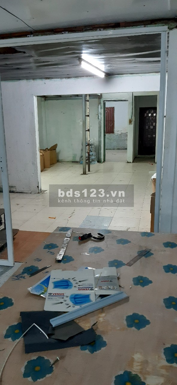 Nhà nguyên căn trống suốt diện tích sử dụng 5*30 1 trệt 1 lầu cho thuê giá 15 triệu/tháng