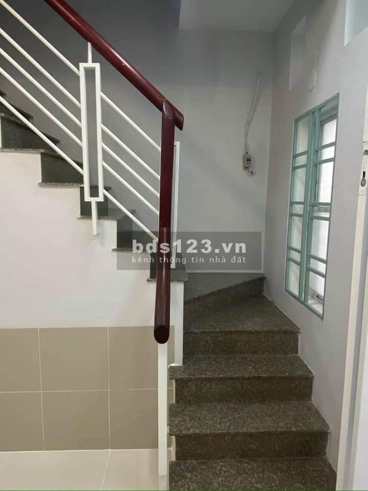 Bán nhà 1sec, Phú Nhuận hẻm ba gác gần mặt tiền. Chỉ nhỉnh 2ty