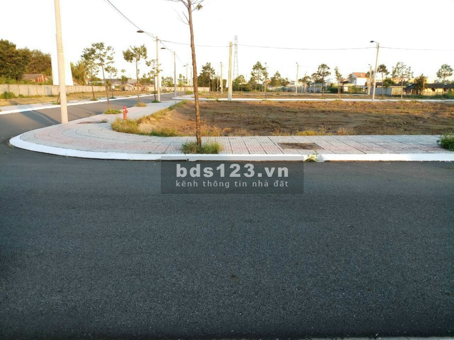 Đất Long An ngay phường 4 thành phố Tân An giá rẻ chỉ từ 15 triệu/m2 tiện đâu tư