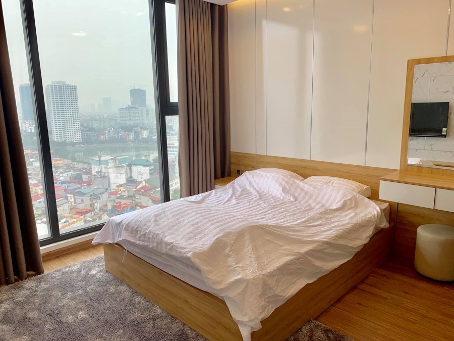 Bán căn hộ M2 Vinhome Metropolis Kim Mã Quận Ba Đình dtsd 126m2, 3PN căn góc giá 14 tỷ
