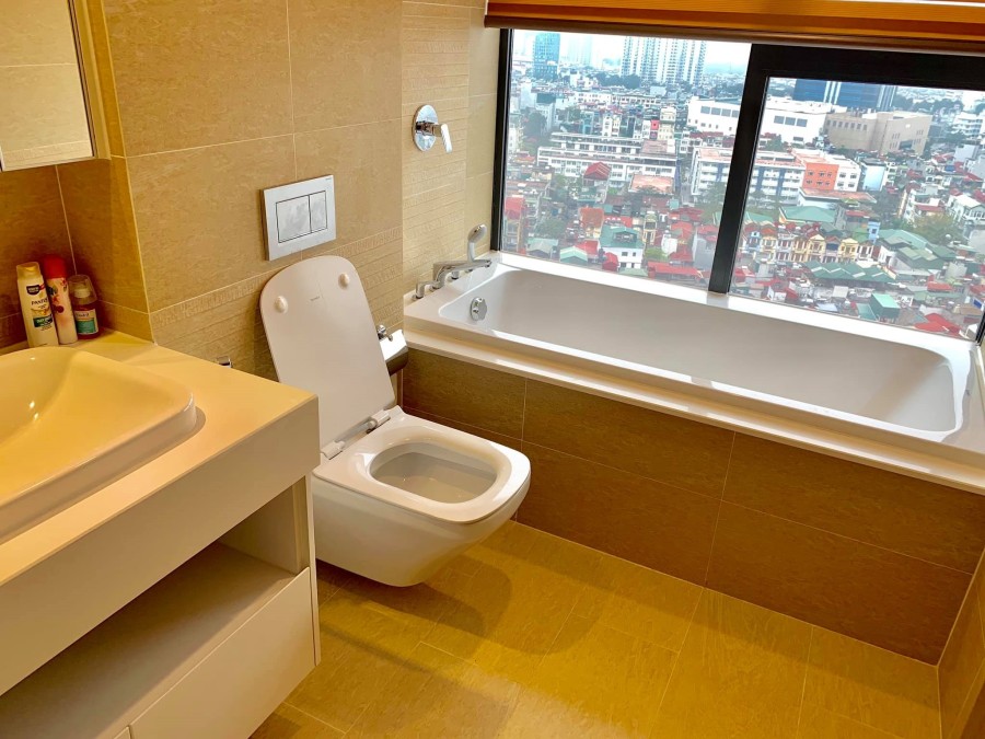 Bán căn hộ M2 Vinhome Metropolis Kim Mã Quận Ba Đình dtsd 126m2, 3PN căn góc giá 14 tỷ