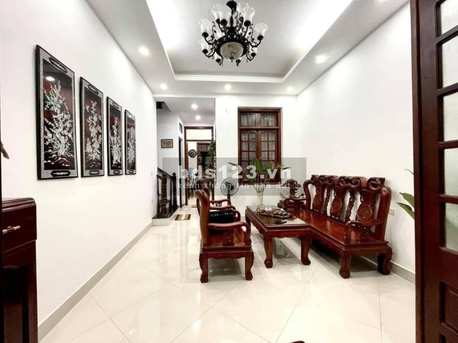 Chính chủ cần bán nhà phố Tôn Đức Thắng, 3 mặt thoáng, ô tô tránh, đúc 4 tầng thoáng
