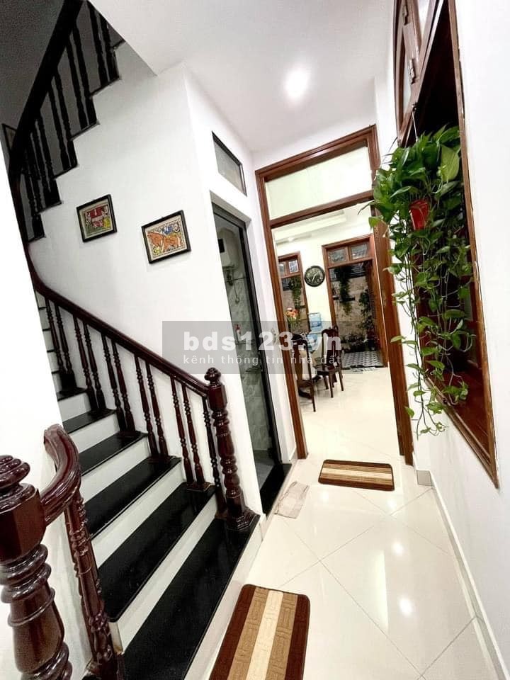 Chính chủ cần bán nhà phố Tôn Đức Thắng, 3 mặt thoáng, ô tô tránh, đúc 4 tầng thoáng