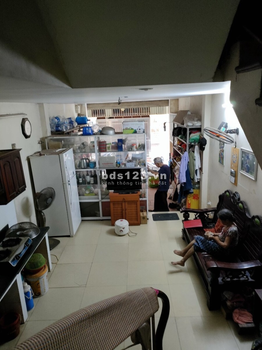 Bán nhà nguyên căn Mễ Trì, diện tích 42m2, 4 tầng đúc ngõ ô tô kinh doanh sầm uất, khu dân cư