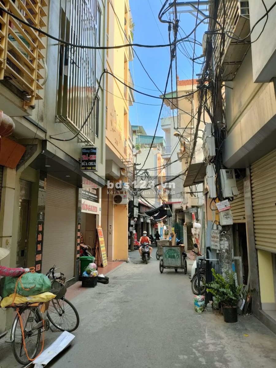 Bán nhà nguyên căn Mễ Trì, diện tích 42m2, 4 tầng đúc ngõ ô tô kinh doanh sầm uất, khu dân cư