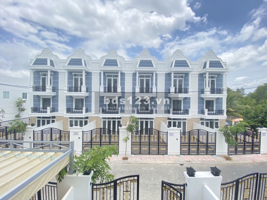Cách đại lộ Đồng Khởi 150m nội thất tặng full bsn giao sổ hồng sẵn thiết kế phong cách châu Âu