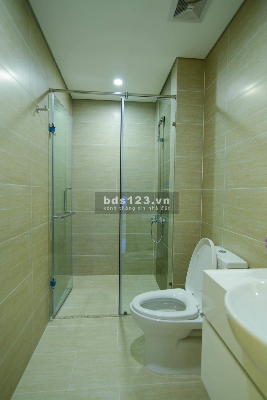 Cần bán gấp căn góc 2pn +1 full nội thất cao cấp thuộc pk The Rainbow giá bán 2.8 tỷ