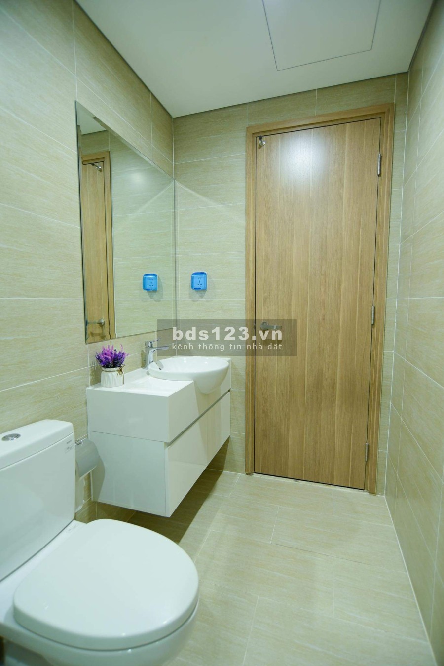 Cần bán gấp căn góc 2pn +1 full nội thất cao cấp thuộc pk The Rainbow giá bán 2.8 tỷ