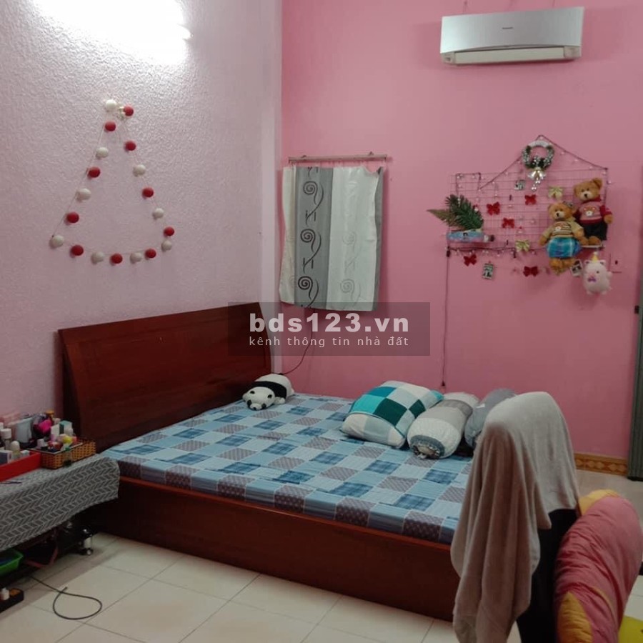 Bán gấp nhà đường Thống Nhất, P11, Gò Vấp, 2 lầu, diện tích 70m2, giá bán 4.7 tỷ sổ hồng riêng