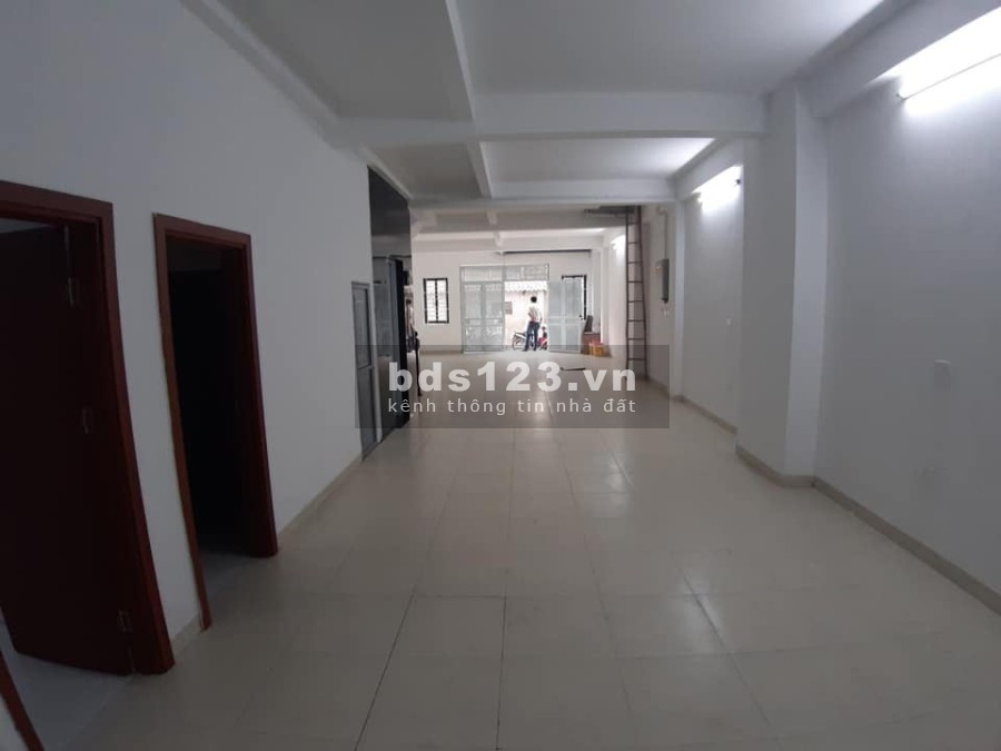 Bán toà chung cư mini ô tô đỗ cửa 33 phòng khép kín, thang máy, khu sầm uất, đầu tư sinh lời