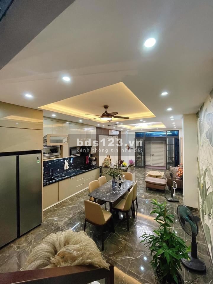 Bán nhà nguyên căn cực đẹp Quận Ba Đình, rất gần Lott chủ tự xây tâm huyết để ở, lhcc