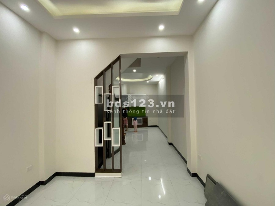 Chính chủ cần bán nhà 5 tầng đúc 6 phòng ngủ, full nội thất hiện đại, giá bán 2.5 tỷ, lhcc