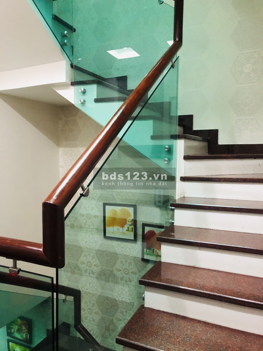 Nhà cho thuê khu K300 - Quận Tân Bình dân cư đông đúc, xe qua lại nhiều, lh 0986687798