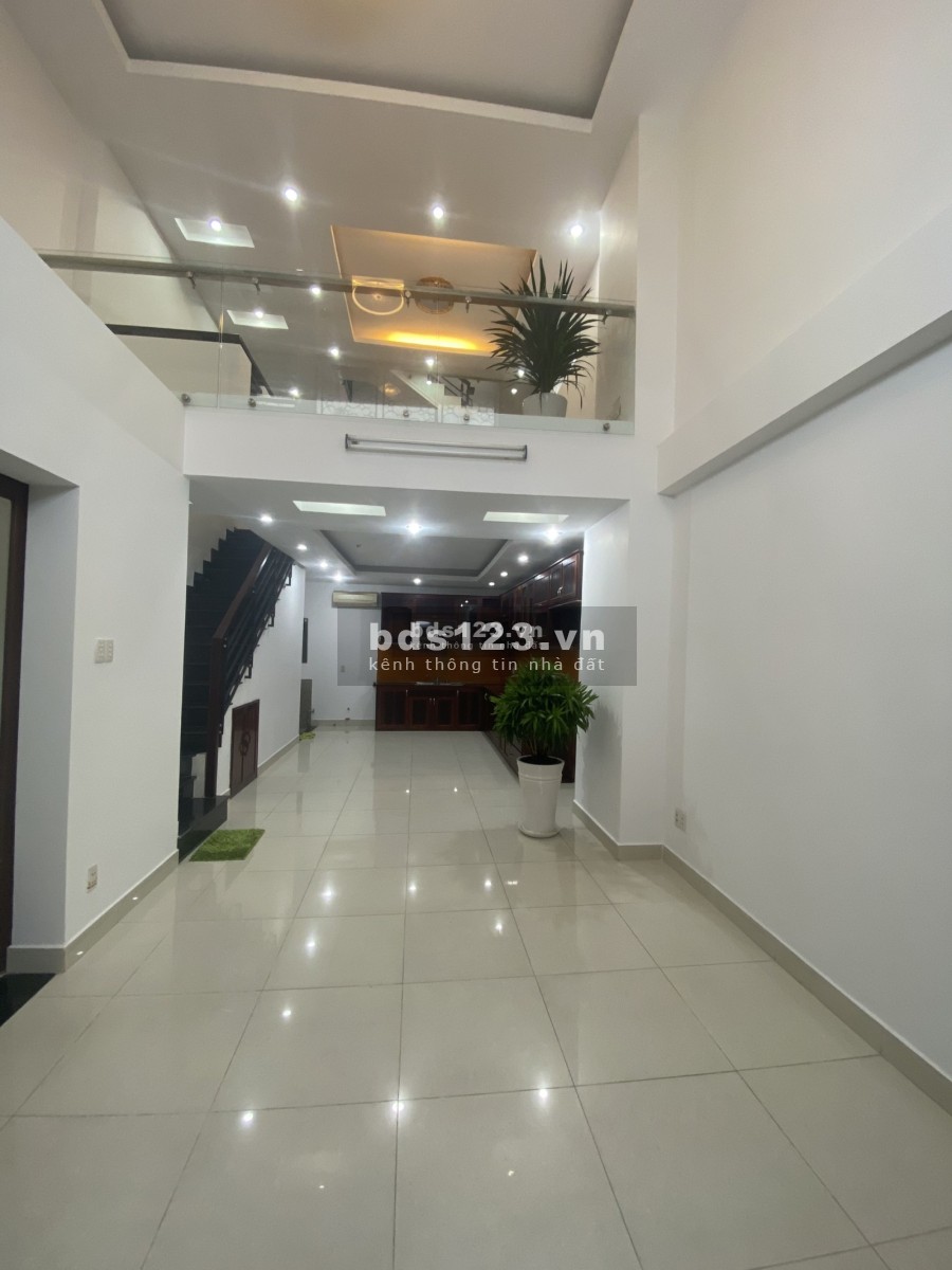 Bán nhà 2 lầu, Đường 9, Hiệp Bình Phước Thủ Đức, diện tích sử dụng 62m giá bán 4 tỷ 650tr