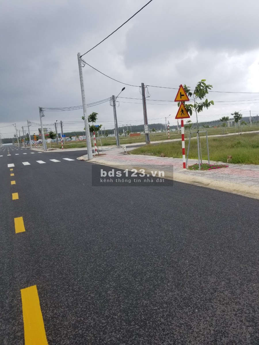 Đất ngộp sau dịch ngân hàng giải ngân, pháp lí chính chủ, bàn giao đầy đủ giấy tờ, khu dân trí