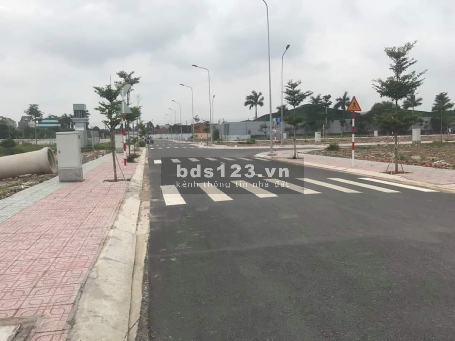Đất ngộp sau dịch ngân hàng giải ngân, pháp lí chính chủ, bàn giao đầy đủ giấy tờ, khu dân trí
