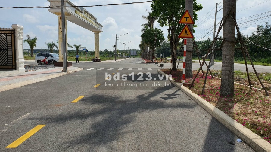 Đất ngộp sau dịch ngân hàng giải ngân, pháp lí chính chủ, bàn giao đầy đủ giấy tờ, khu dân trí