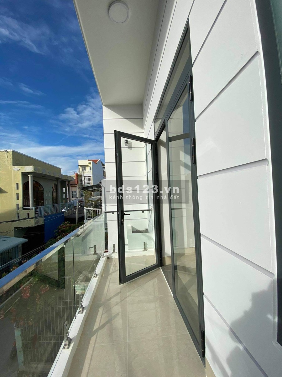 Nhà đẹp Phú thủy Phan Thiết mặt tiền bê tông, ngân hàng hỗ trợ vay 50% lh 0855540789