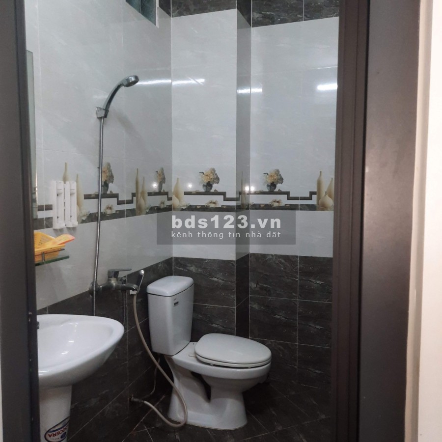Cho thuê nhà làm Khách sạn hoặc Văn phòng. Spa.7phòng lớn . 8WC. Đường Liên khu 4-5.BHHB
