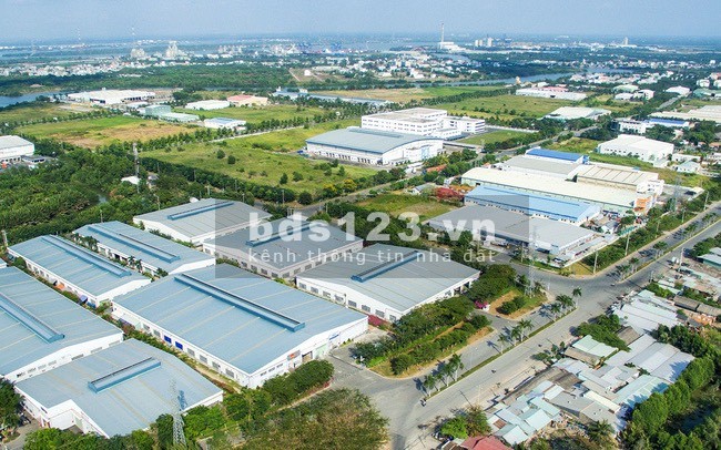 Chuyển vào Sài Gòn sống bán rẻ 8000m2 đất, sổ hồng riêng, cạnh kcn Nha Bích, gần chợ, giá 720 triệu