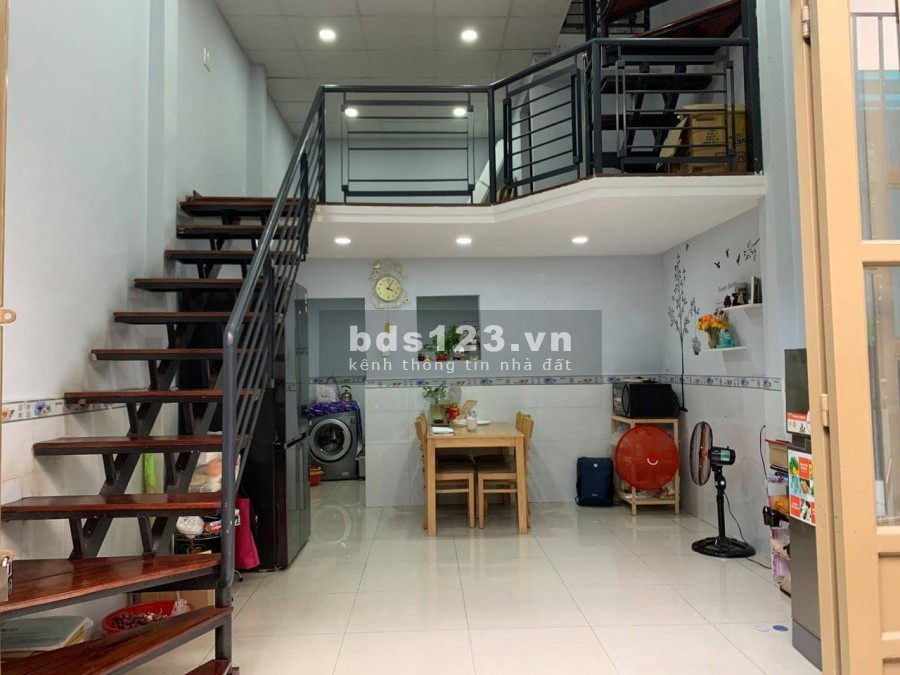 Bán nhà Tân Thới Hiệp 21, diện tích 32m2(4m x 8m), giá bán chỉ 2.75 tỷ sổ hồng riêng chính chủ
