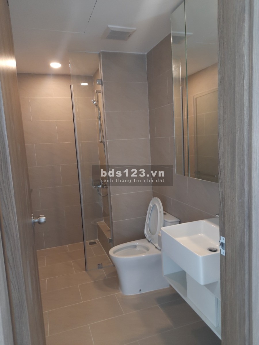 Cần bán gấp căn hộ SKY89 dtsd 89m2 (2PN), tầng 12 căn góc. LH: 0909808704/ 0934836827