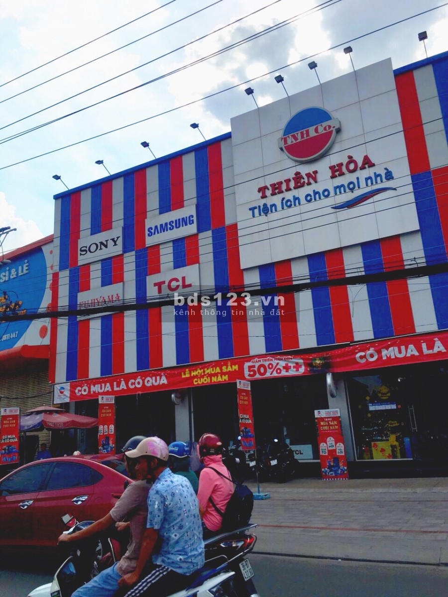 Chuyển vào Sài Gòn sống bán rẻ 8000m2 đất, sổ hồng riêng, cạnh kcn Nha Bích, gần chợ, giá 720 triệu