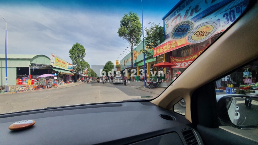 Bán dãy trọ kín phòng trong khu chợ dân sinh như hình liên hệ 0967745969, giá tốt tiện đầu tư