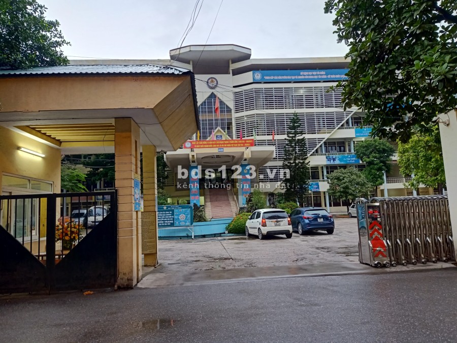 Bán nhà trọ sinh viên 4 tầng Cổng Học Viện Tài chính dtsd 60m2 lô góc ô tô vào nhà
