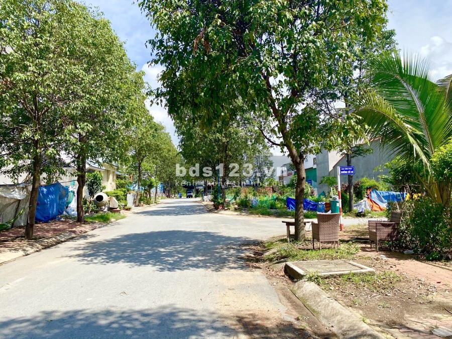 Bán nhanh lô đất 220m2, ngay khu dân cư Vĩnh Phú, khu bờ sông thoang mát, giá 30 triệu/m2