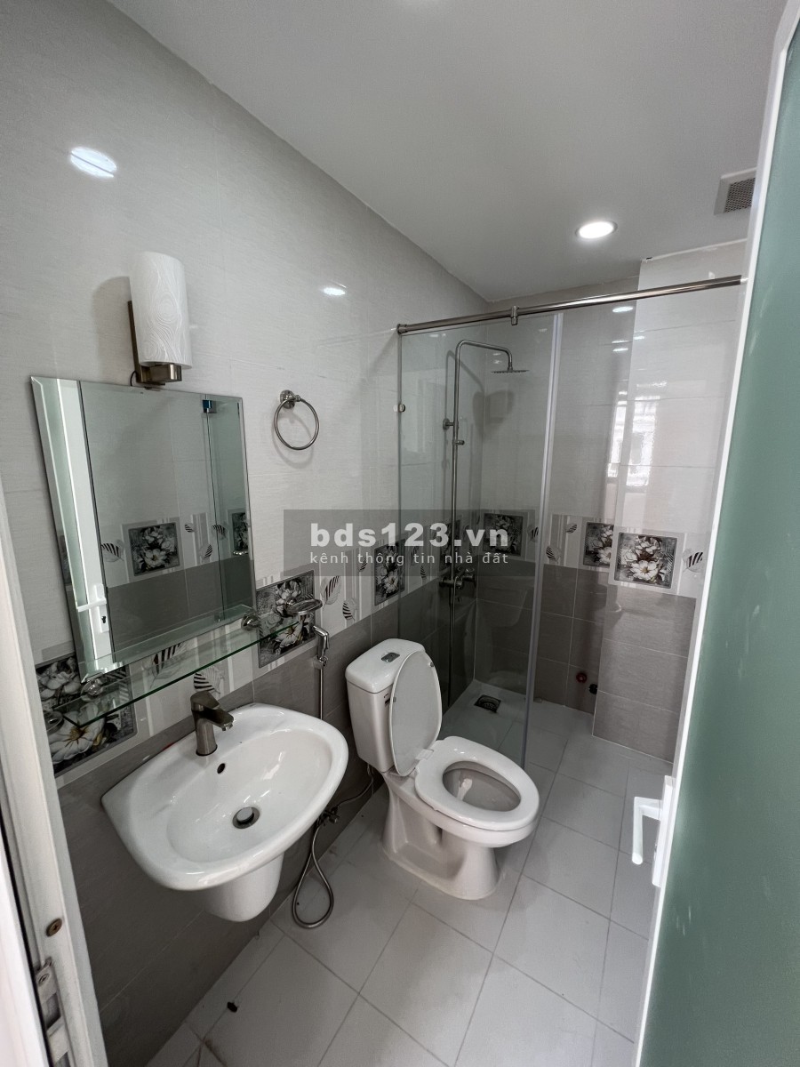 Chính chủ cần bán NHÀ DĨ AN 1 trệt 2 lầu, 63m2, sổ trao ngay