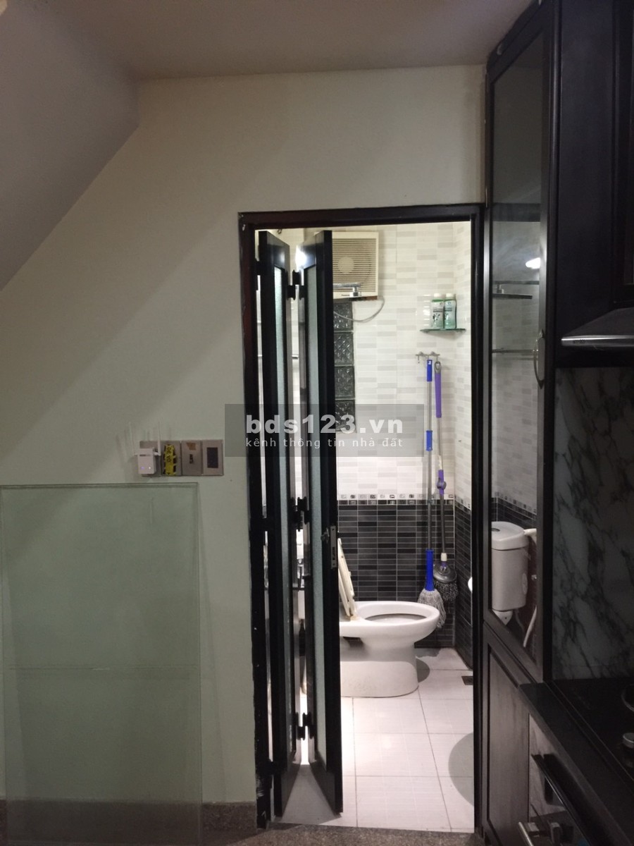 Nhà bán Quận 1 đường Nguyễn Hữu Cầu, giá 6.4 tỷ liên hệ 0932163453, sổ chính chủ