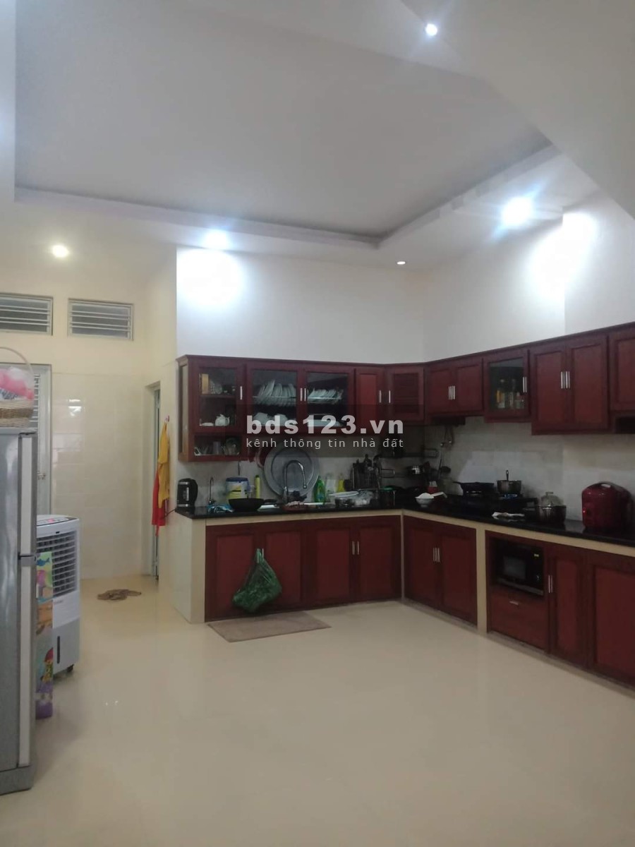 Bán nhà đường Nguyễn Khang, thành phố Lào Cai liên hệ xem nhà 0358081293 gá 2.55 tỷ