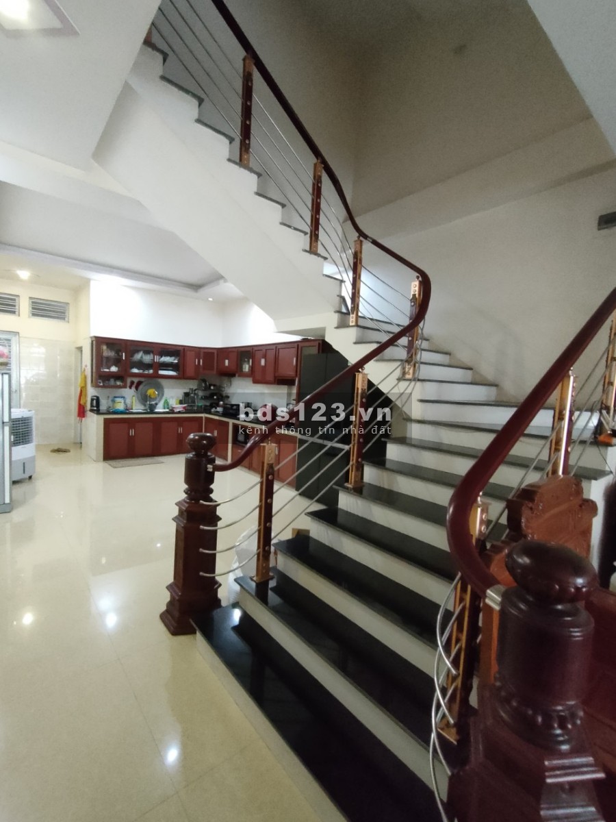 Bán nhà đường Nguyễn Khang, thành phố Lào Cai liên hệ xem nhà 0358081293 gá 2.55 tỷ