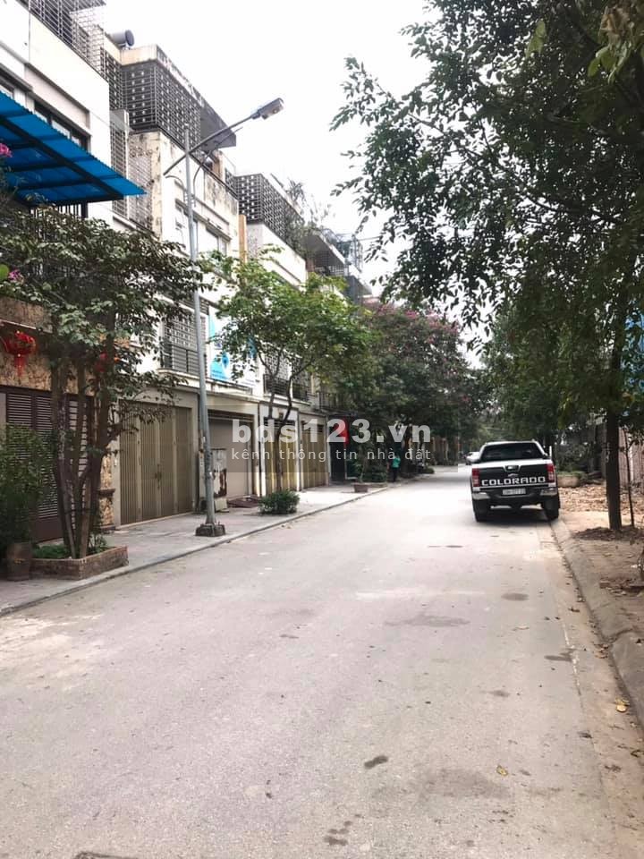 Biệt Thự khu đô thị Văn Phú Quận Hà Đông diện tích 90m2 giá bán 8.5 tỷ đúc 5 tầng kiên cố