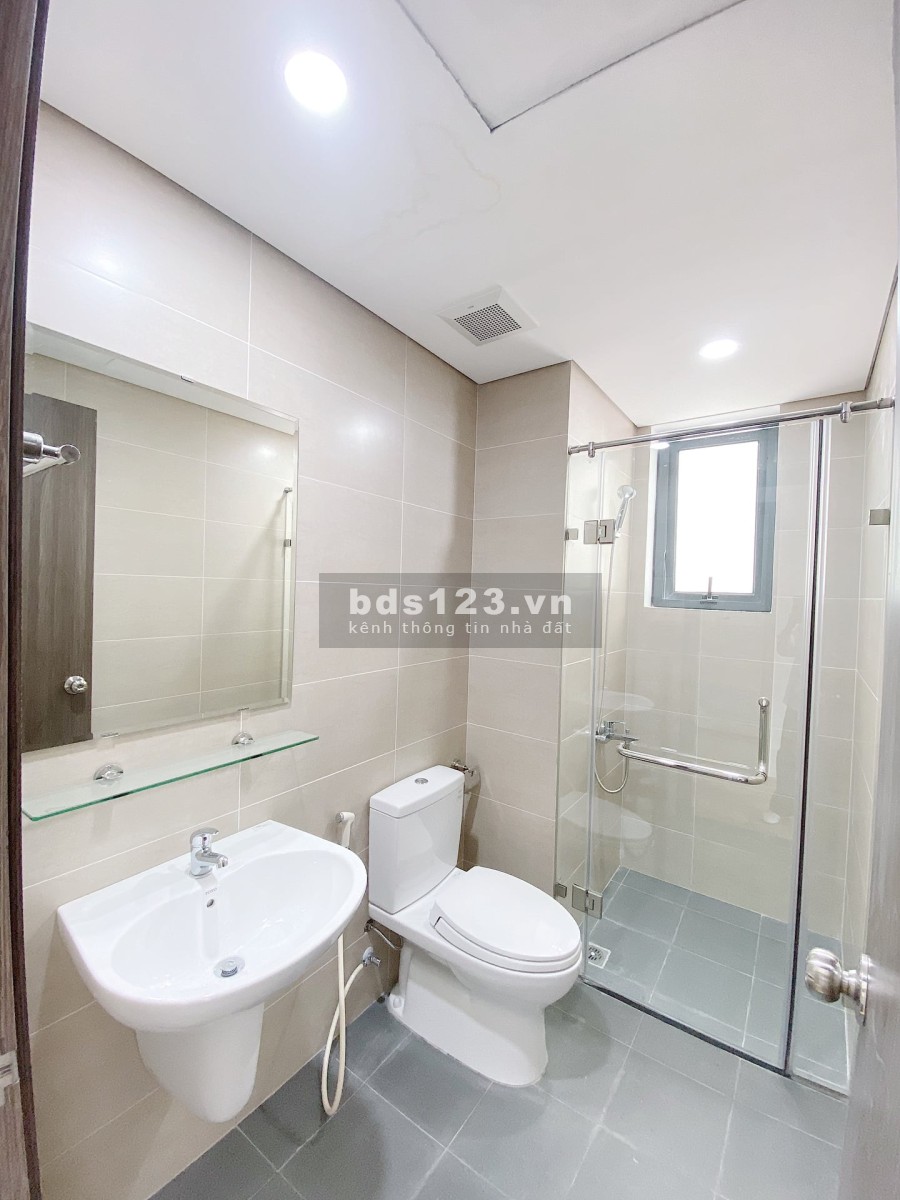 Anh chị đang cần mua căn hộ tiện nghi tại Rose Town nên tham khảo tại đây.