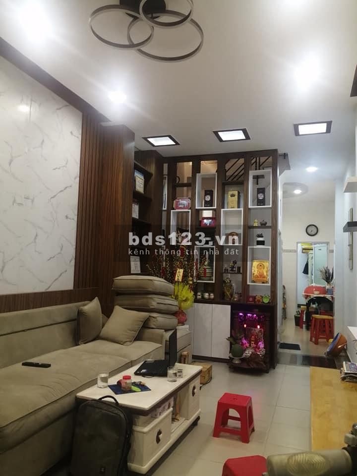 Bán nhà đường Quang Trung, phường 11, xe Morning đỗ cửa, dtsd 49m, giá bán 4.45 tỷ