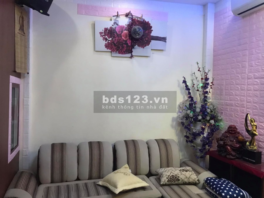 Chính chủ gửi bán nhà 6 tầng 1 tum phố Mai Dịch Quận Cầu Giấy diện tích 43.5m2 giá 4.8 tỷ