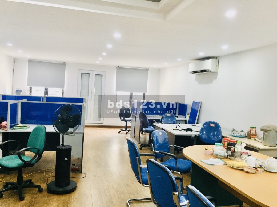 Cho thuê Văn Phòng 65m2 giá chỉ 8 triệu tại Phố Nguyễn Trãi, Thanh Xuân. (Làm ngoài giờ thoải mái)
