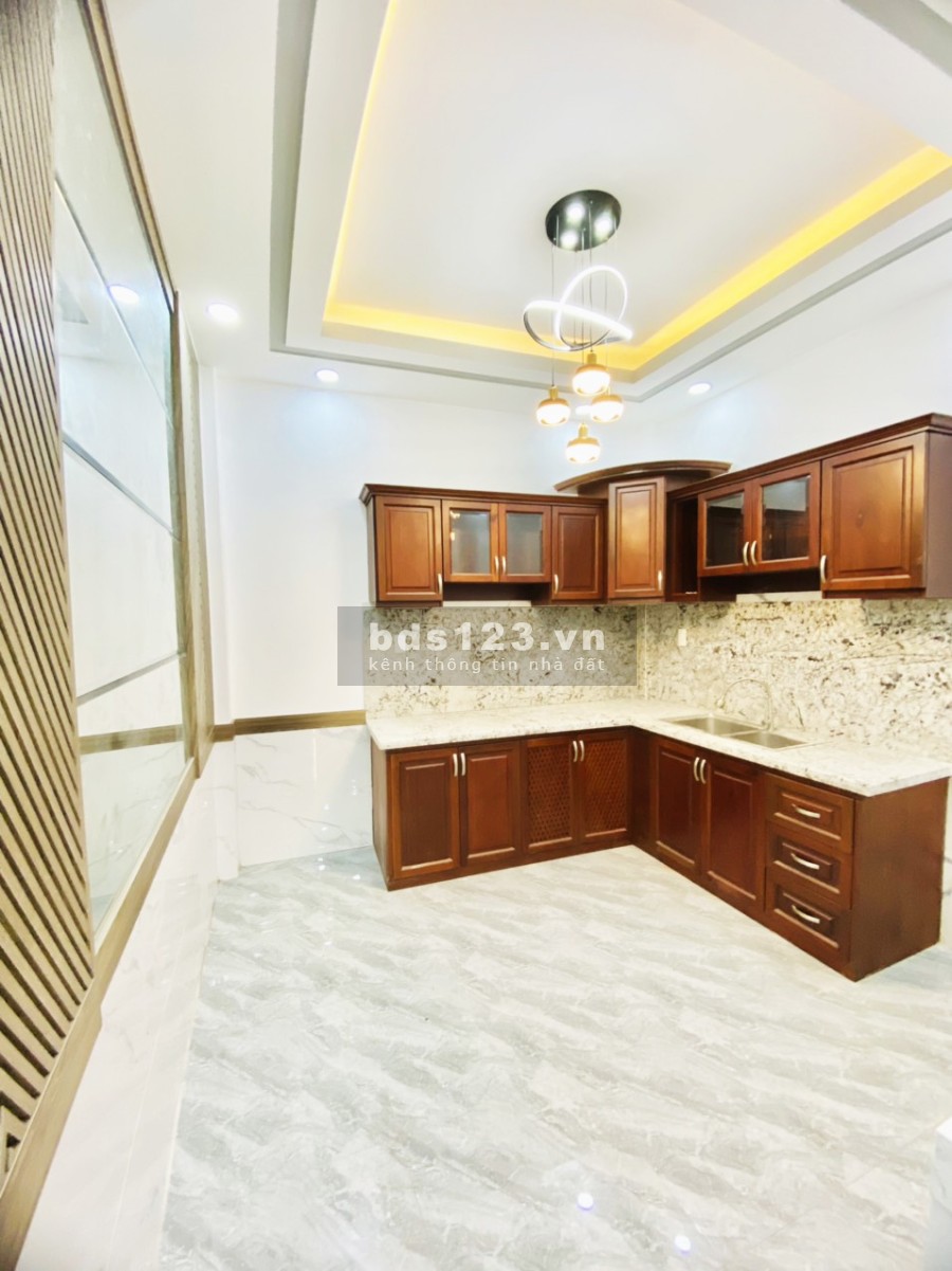 Chính chủ bán nhà cách đường Huỳnh Tấn Phát 50m, Phường Tân Thuận Đông, Quận 7