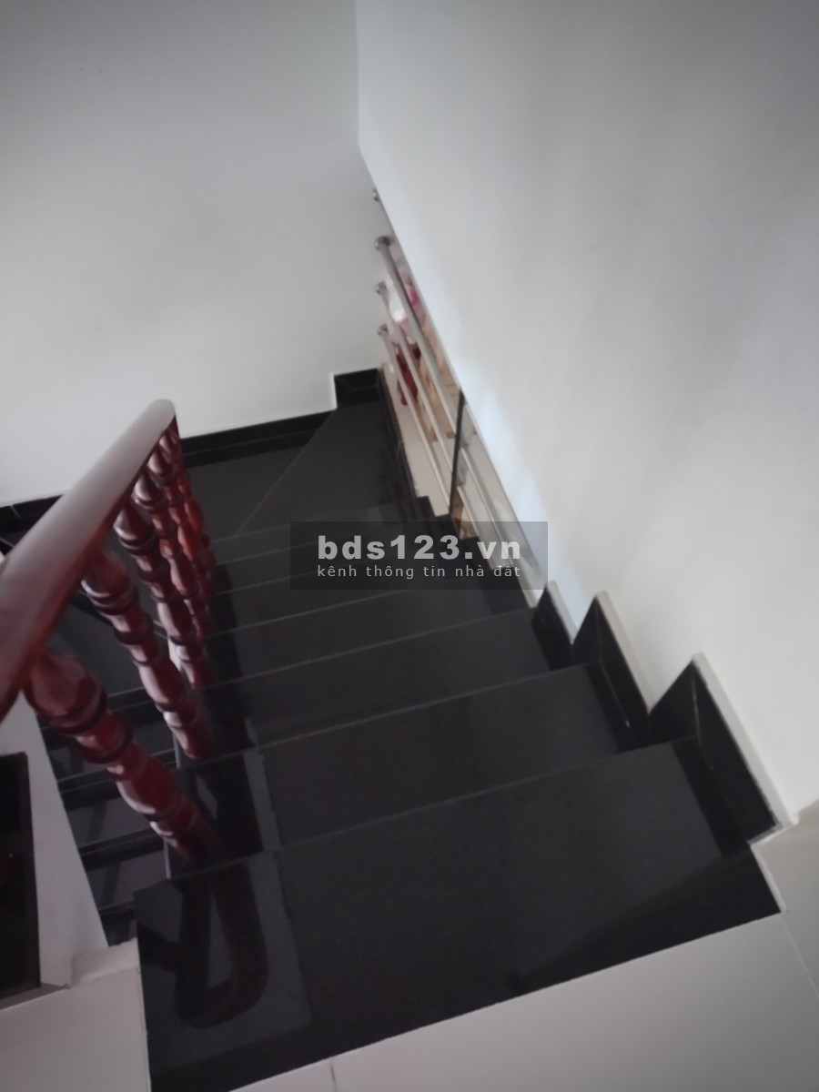 Nhà cho thuê An Dương Vương, P16, Q. 8 nhà 2 lầu, 4 PN, khu nhà phố biệt thự an ninh dân trí cao.