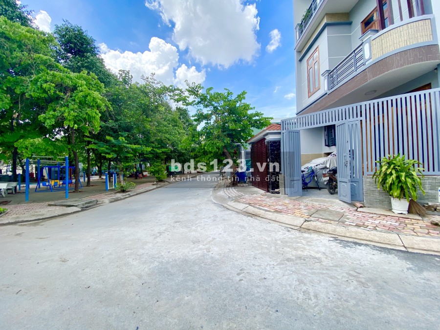 Bán gấp lô đất đẹp tại Vĩnh Phú 1, sổ hồng riêng khu dân cư đông, liên hệ 0934851347