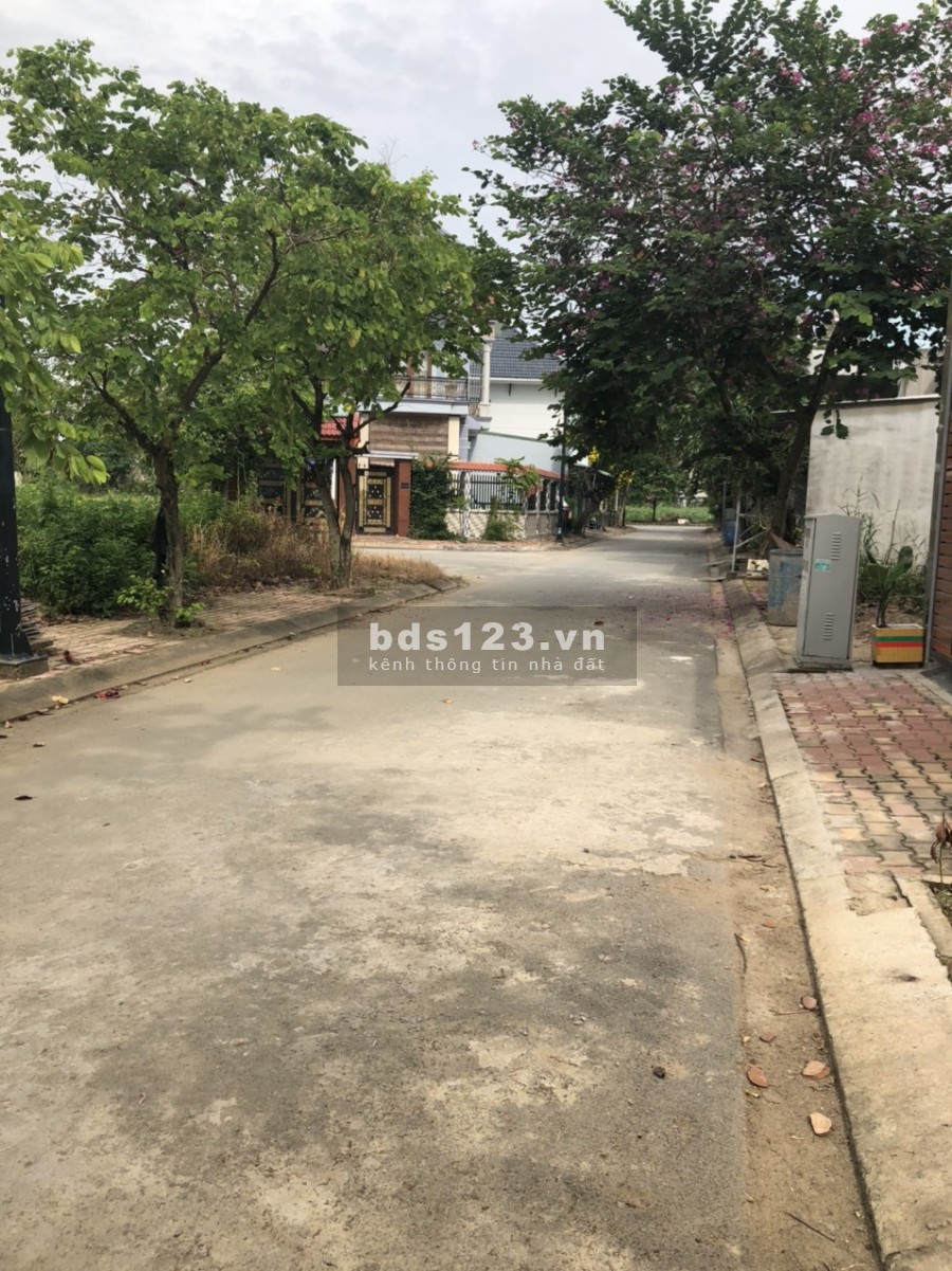 Bán gấp lô đất đẹp tại Vĩnh Phú 1, sổ hồng riêng khu dân cư đông, liên hệ 0934851347